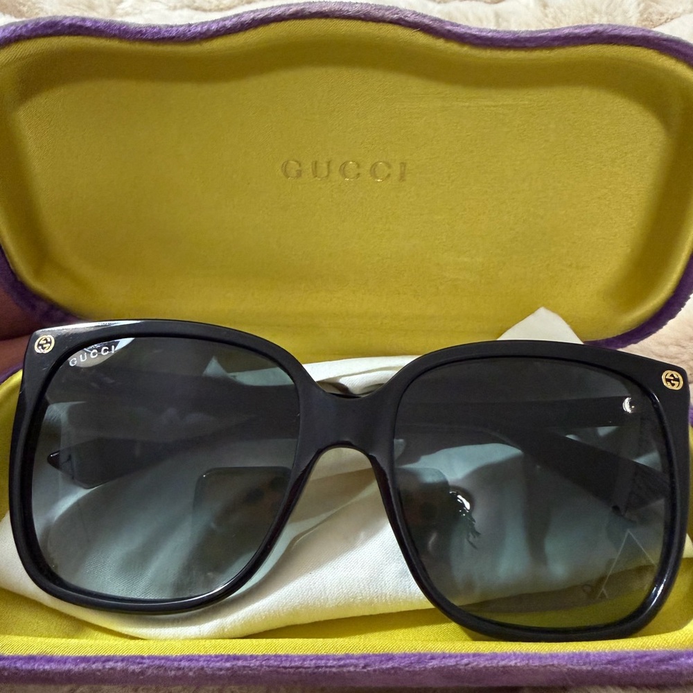 Gucci Black Square Sunglasses